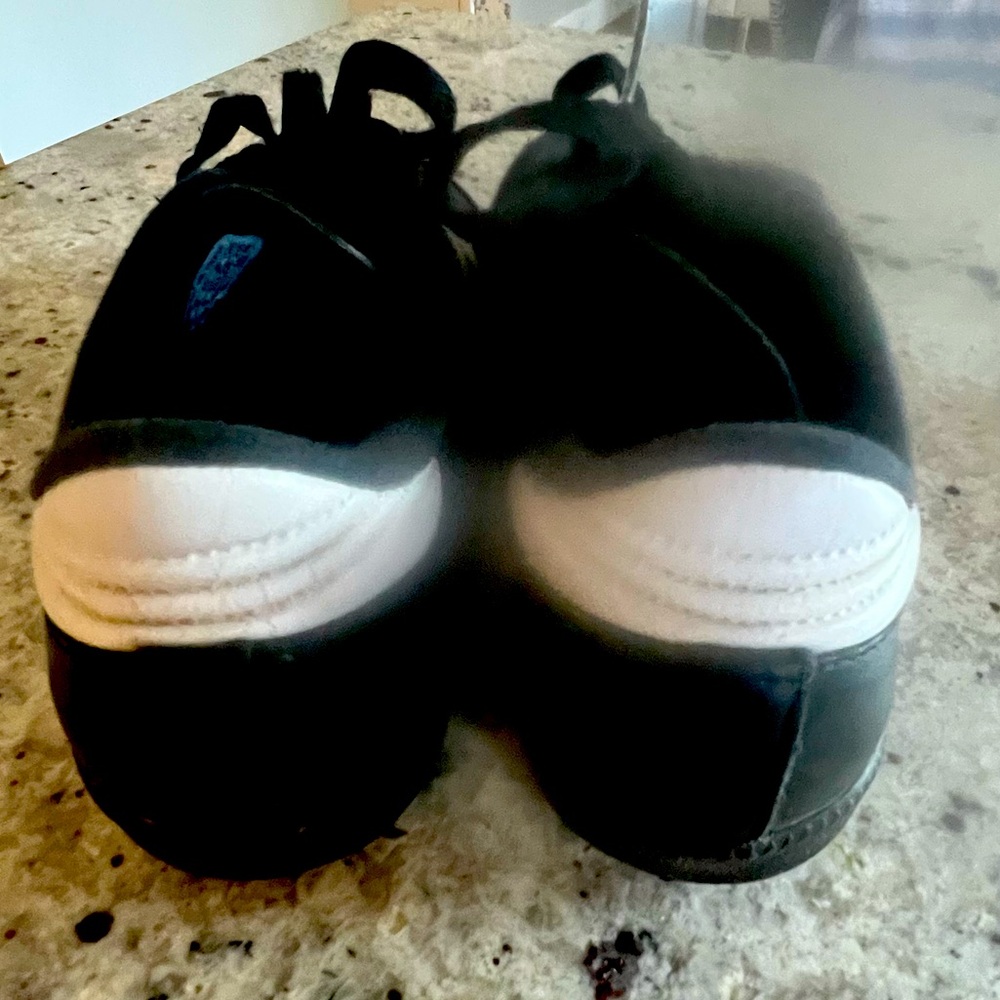Black big  boys size 3 1/2 adidas shoes